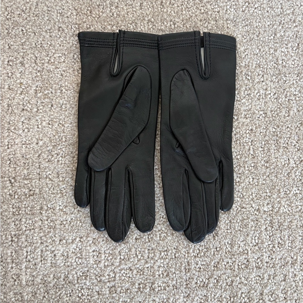 Women’s Black Leather Gloves